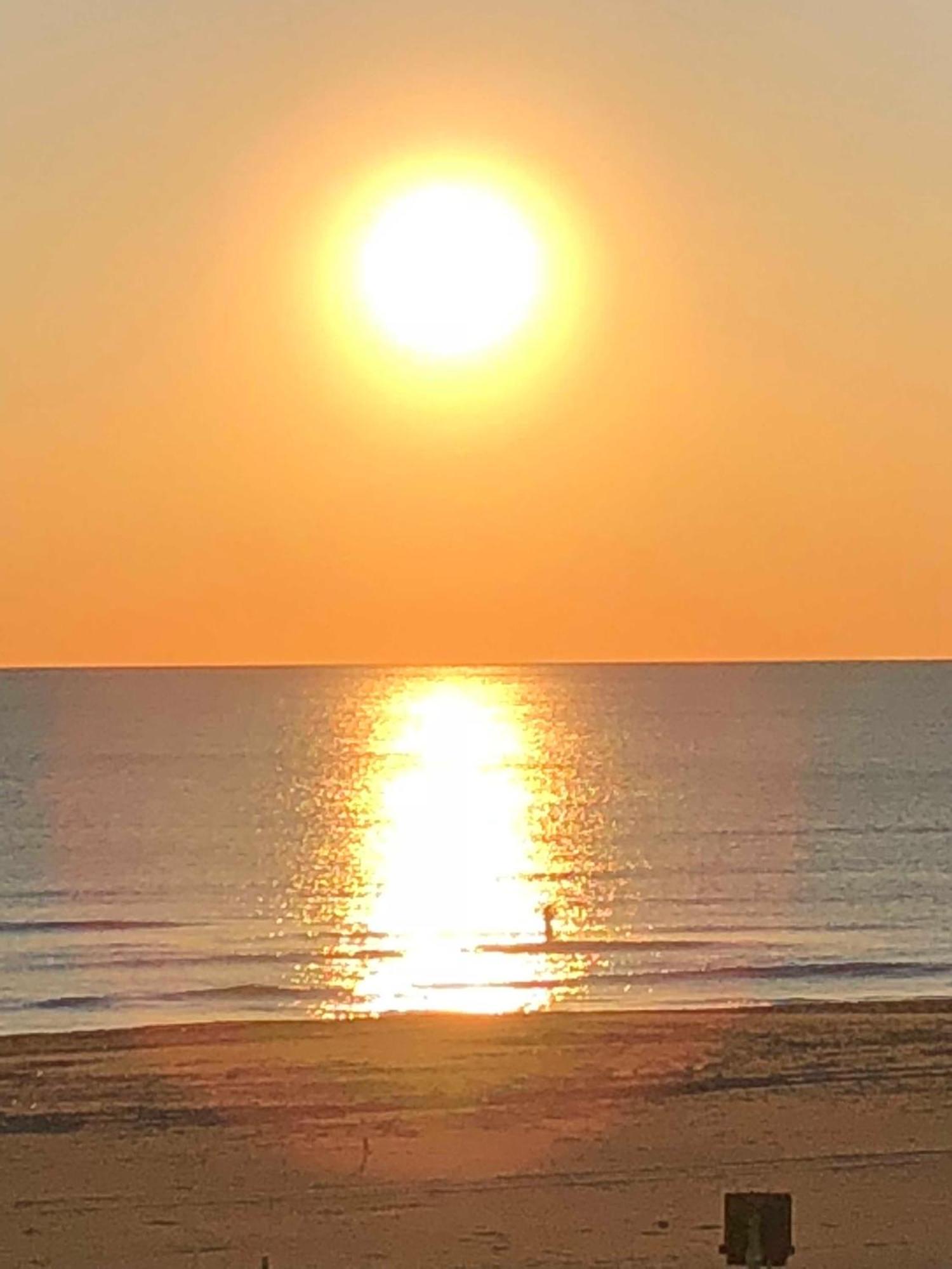 Attico Sulla Spiaggia Viareggio Buitenkant foto