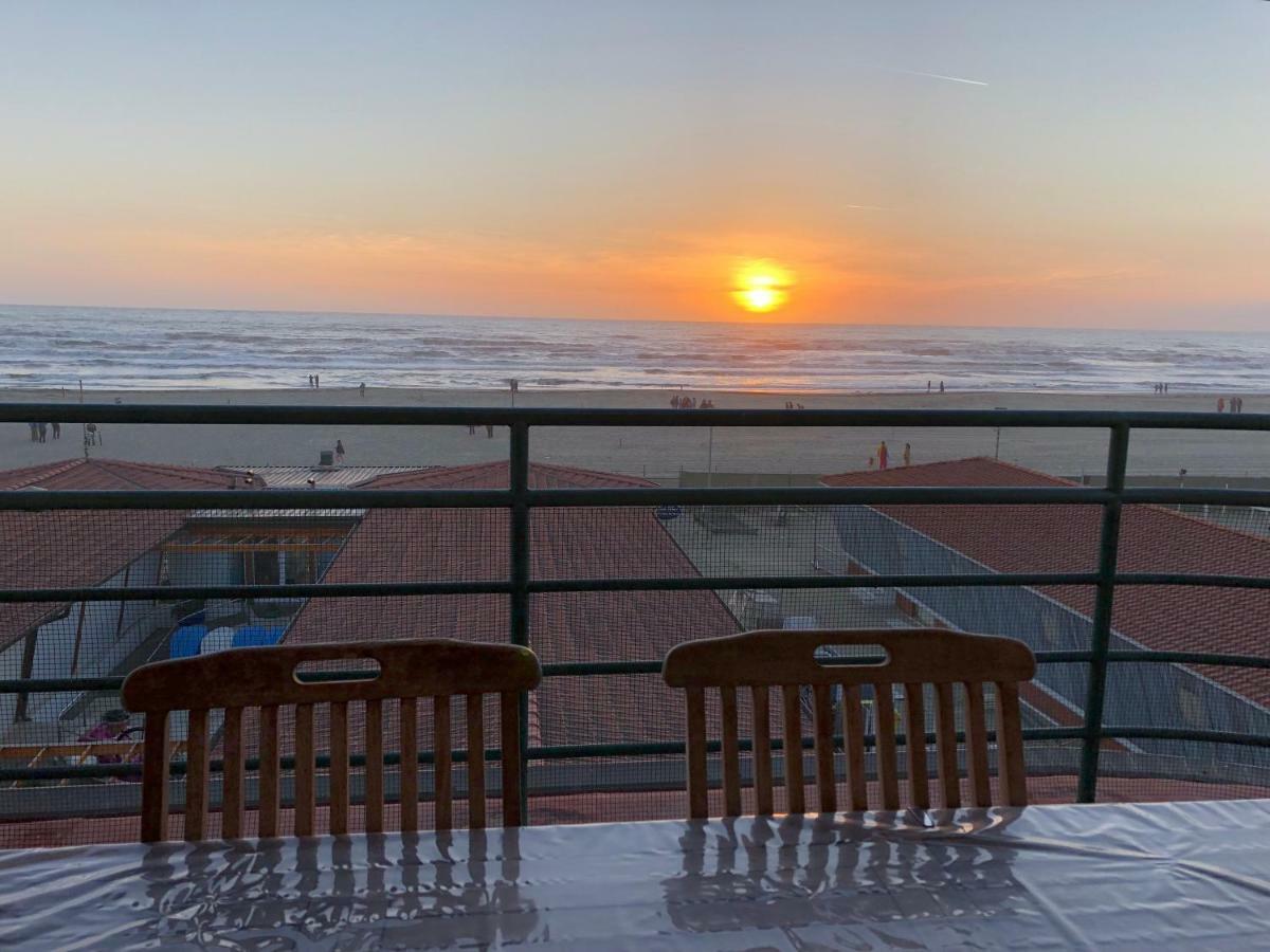 Attico Sulla Spiaggia Viareggio Buitenkant foto
