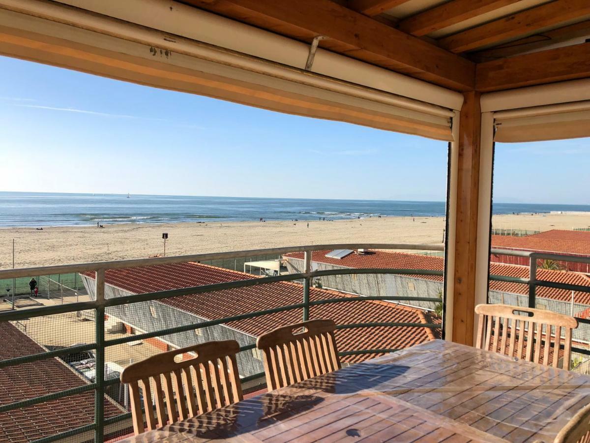Attico Sulla Spiaggia Viareggio Buitenkant foto